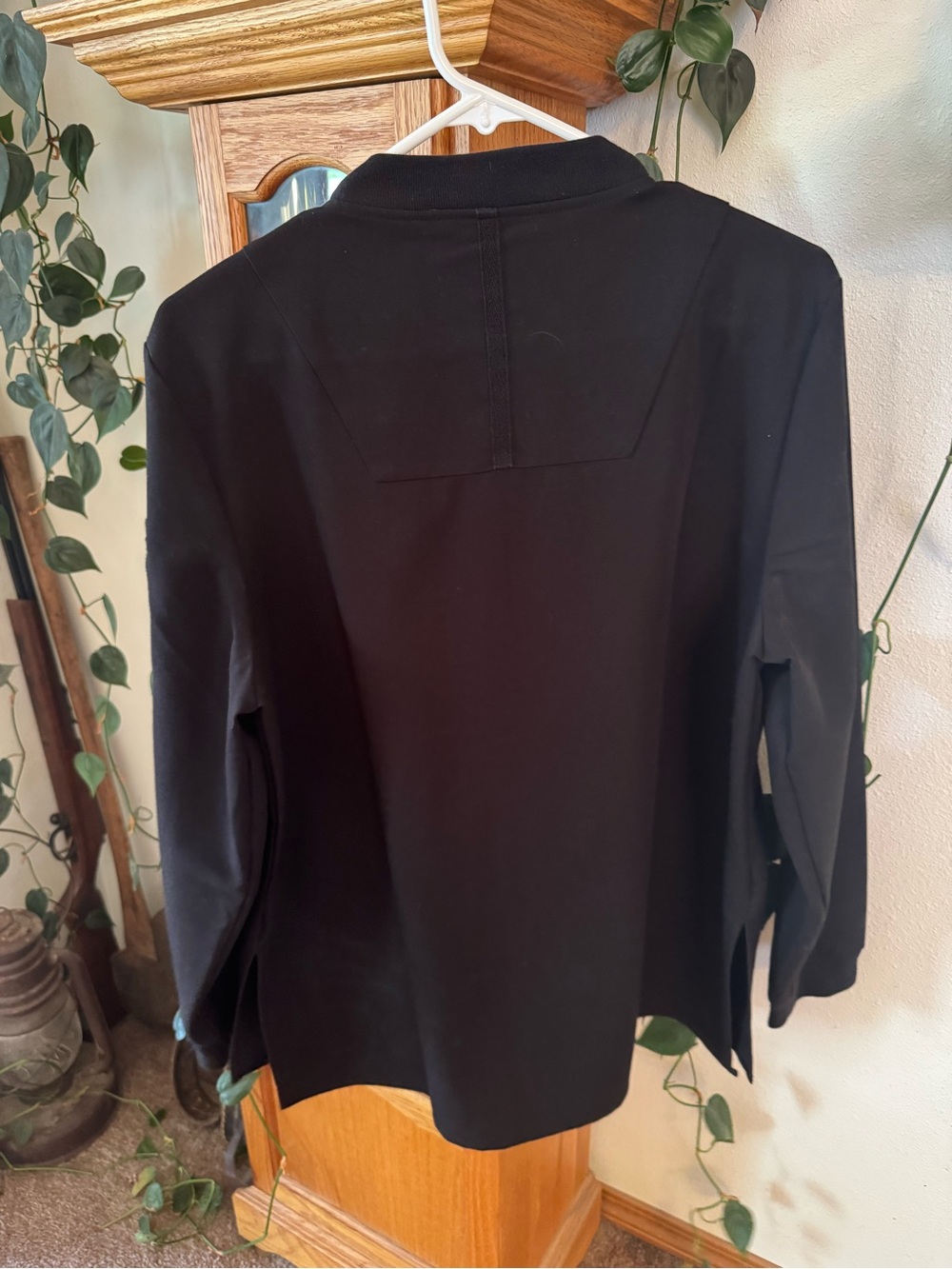 Large FIGS Black Bellery Scrub Jacket - Picture 3 of 6